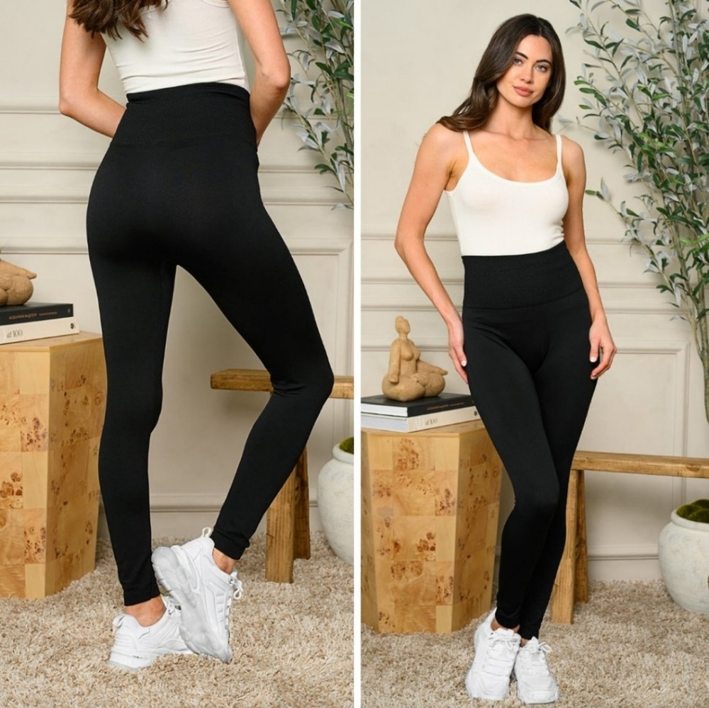 Soft Solid Lux Fleece-lined Leggings in Black